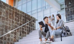 Read more about the article Sibuk Kerja? Susah mengatur waktu kuliah dengan pekerjaan? atau terkendala dengan biaya kuliah? Kelas Karyawan UMBY Aja